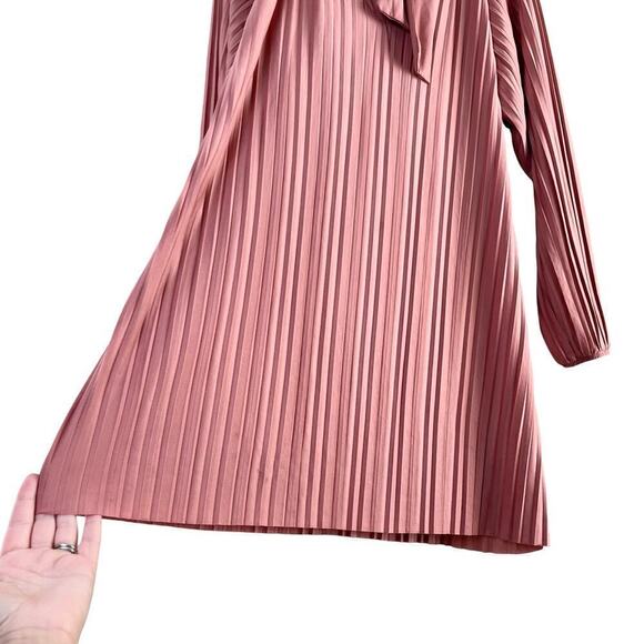 Zara Pleated Long Sleeve Tie-Neck Mini Dress in Dusty Rose Pink Bloggers Fave, M - Picture 11 of 16